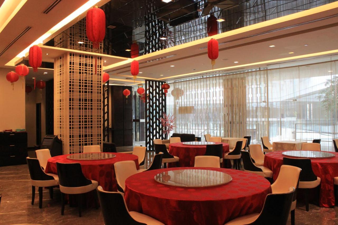 Po Hotel Semarang Extérieur photo