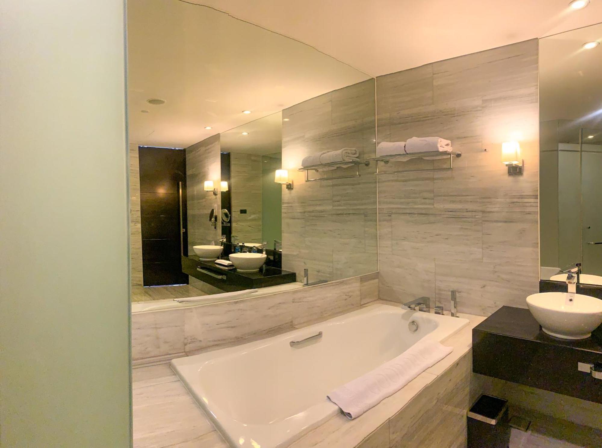 Po Hotel Semarang Extérieur photo