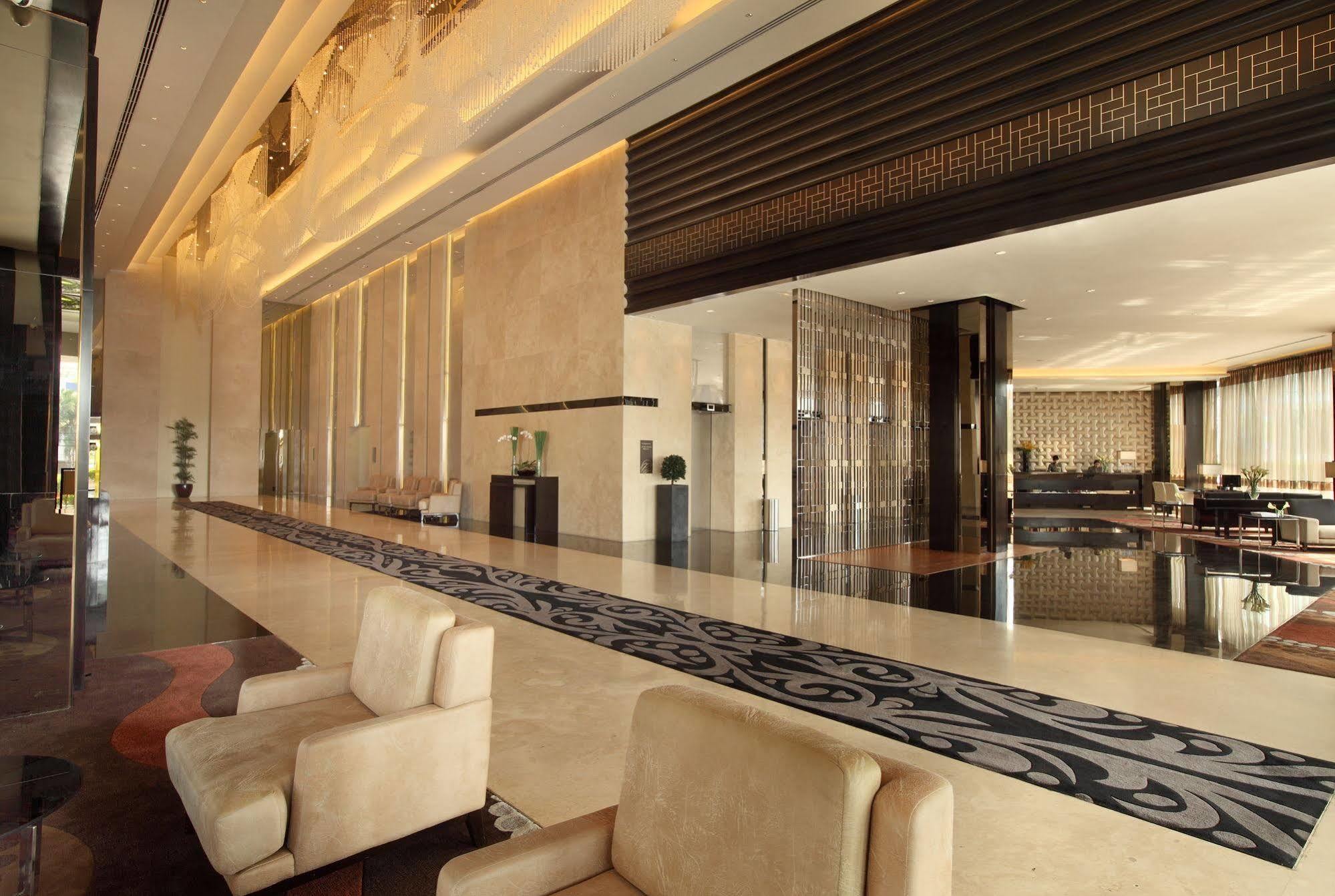 Po Hotel Semarang Extérieur photo